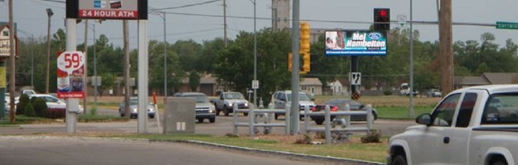 Static Billboard Signage available at 17th & Lorraine (east face) in Hutchinson, KS
